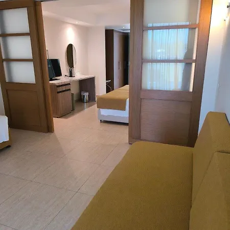 Asterias Szálloda 5*